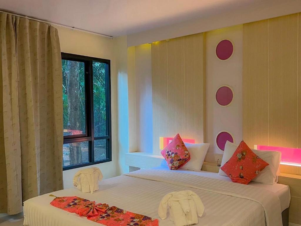 Na Tubthieng Boutique Resort Trang Esterno foto